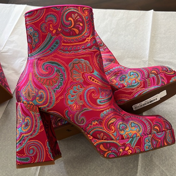 GB So-Retro Satin Paisley Jacquard Platform Block Heel Booties - Picture 2 of 11